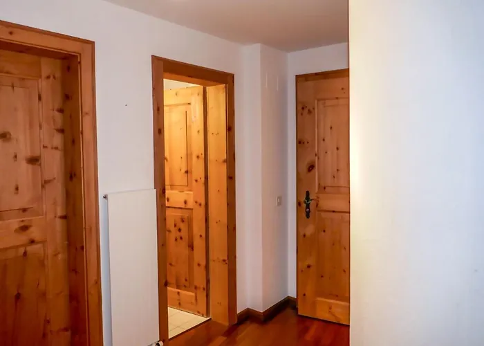 Chesa Polaschin E - E21 - By Interhome Appartement *