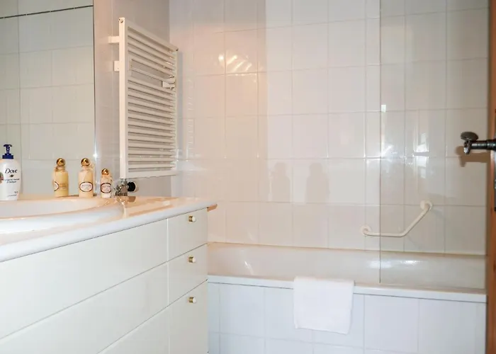 Appartement Chesa Polaschin E - E21 - By Interhome Sils-Maria